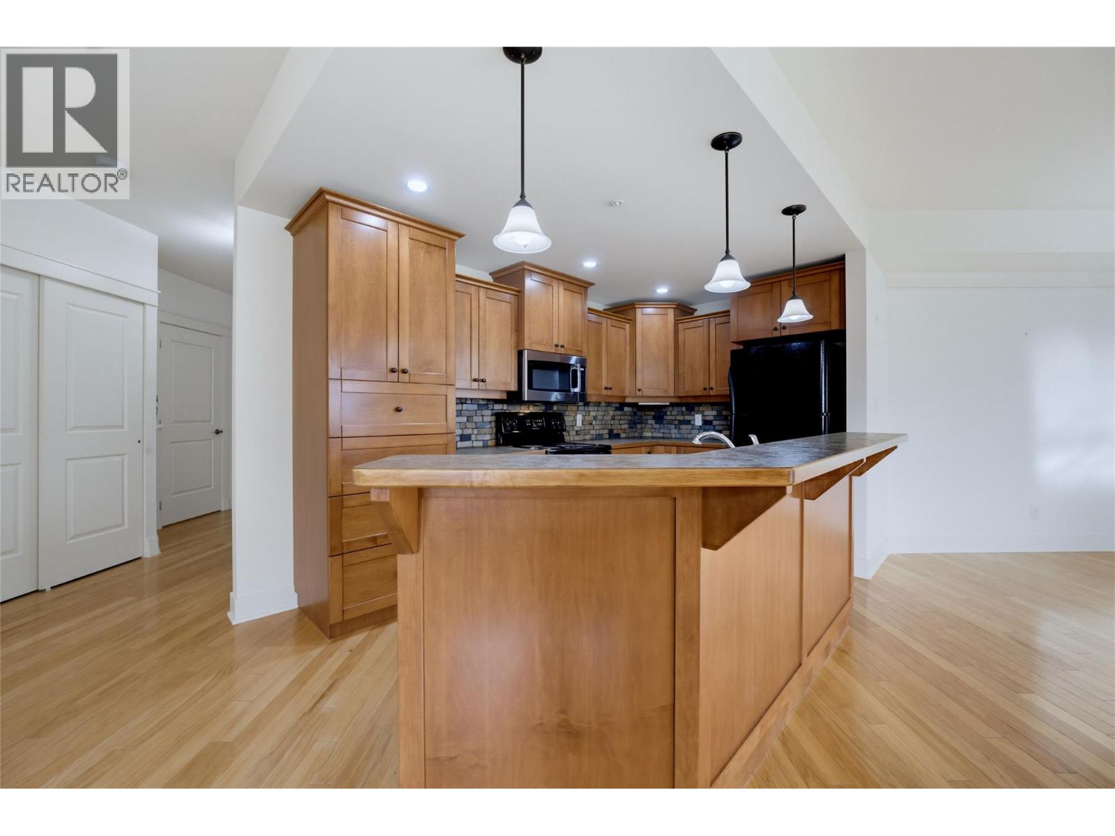 611 Shuswap Street SW Unit# 202