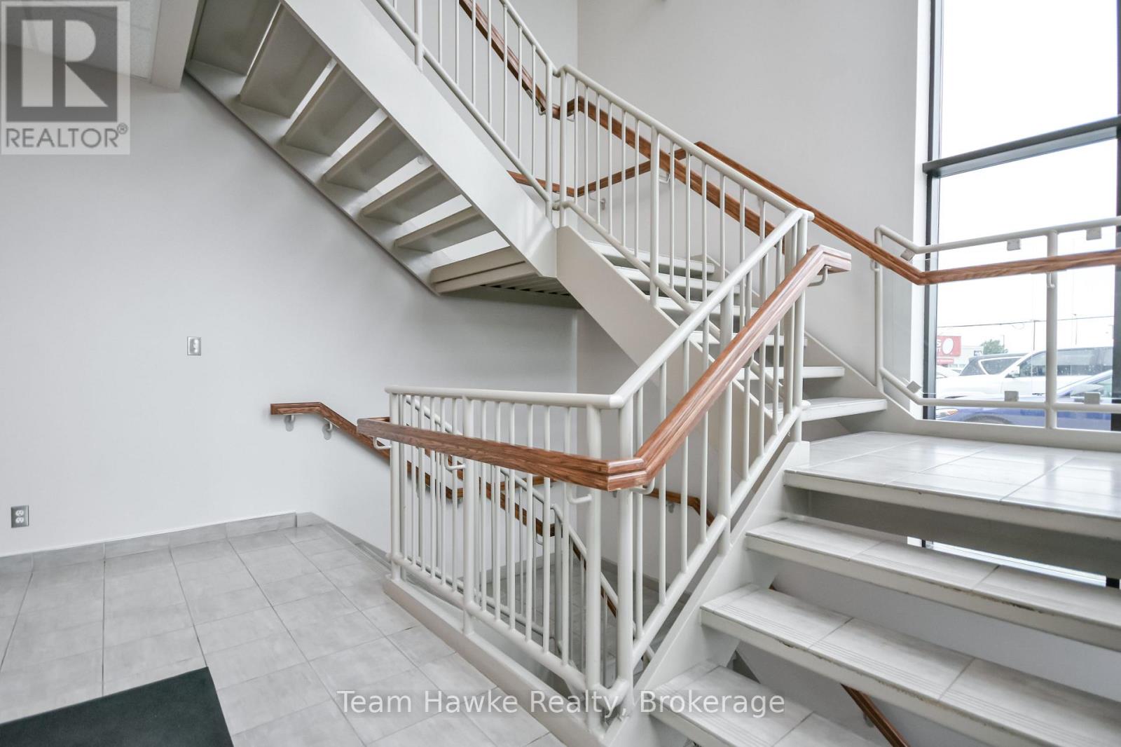 303 - 9170 County 93 Road, Midland, Ontario  L4R 4K4 - Photo 2 - S13855490
