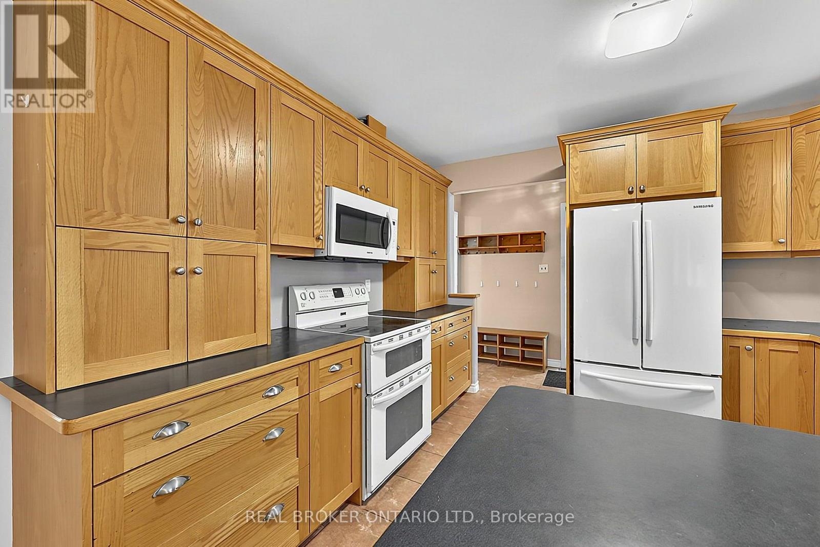 36 Dutch Settlers Court, East Gwillimbury, Ontario  L9N 1M2 - Photo 9 - N13855534
