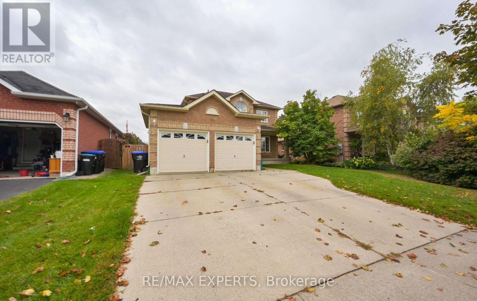 60 DARLING CRESCENT