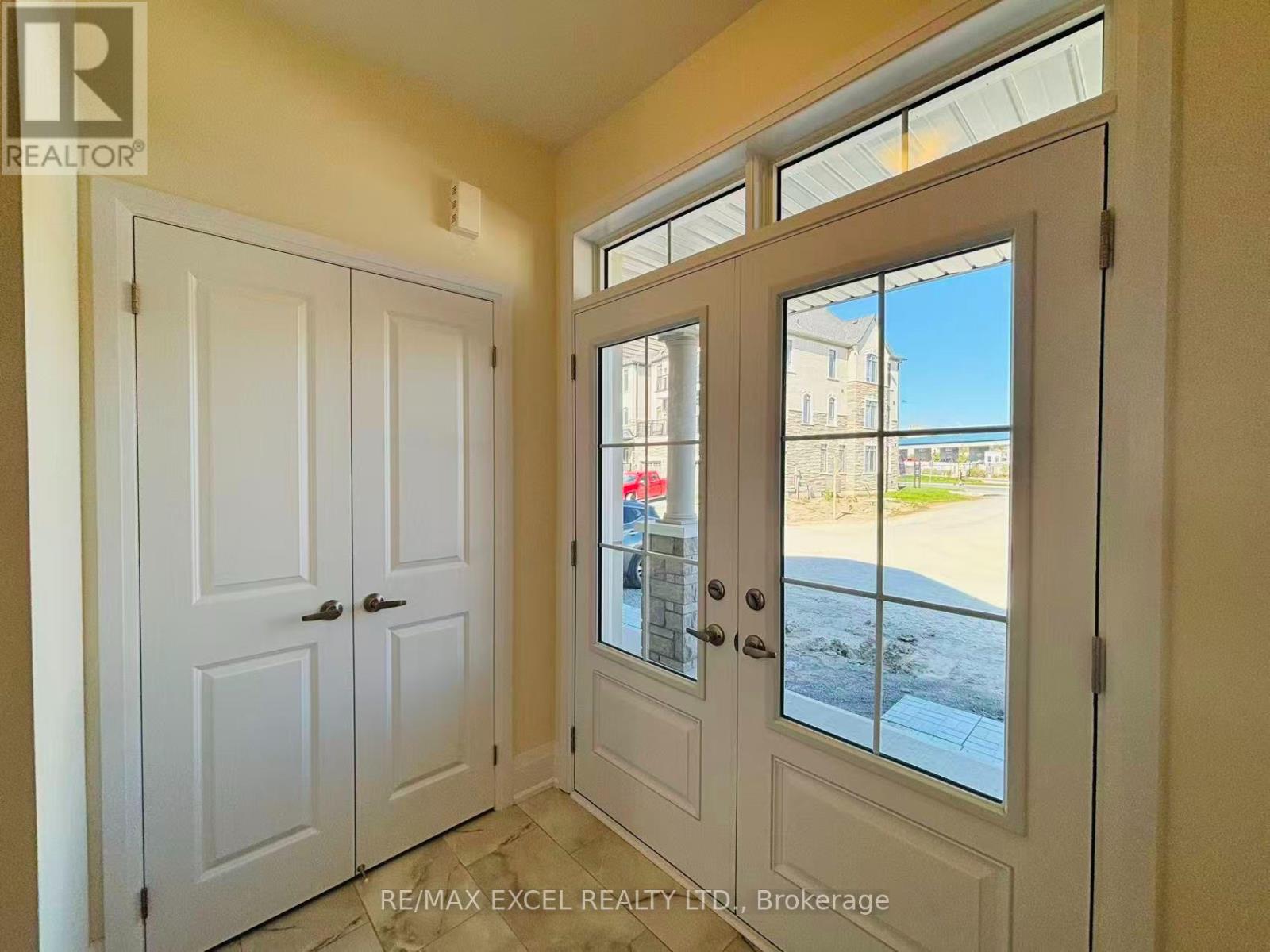 76 Gathering Lane, Richmond Hill, Ontario  L4S 0S4 - Photo 4 - N13855618