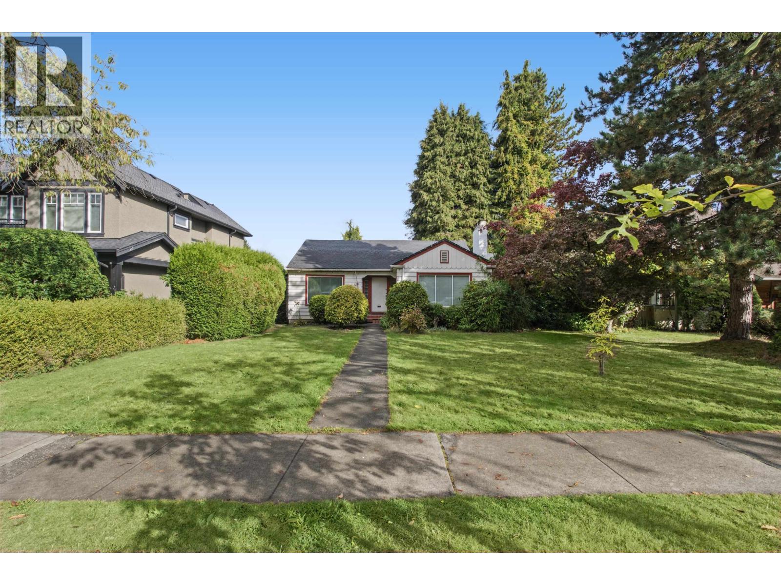 455 W 29TH AVENUE