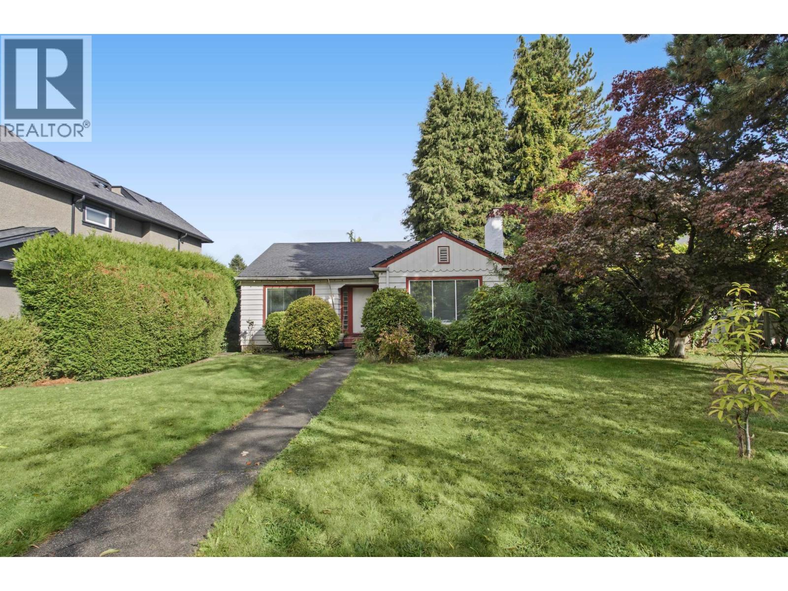 455 W 29TH AVENUE