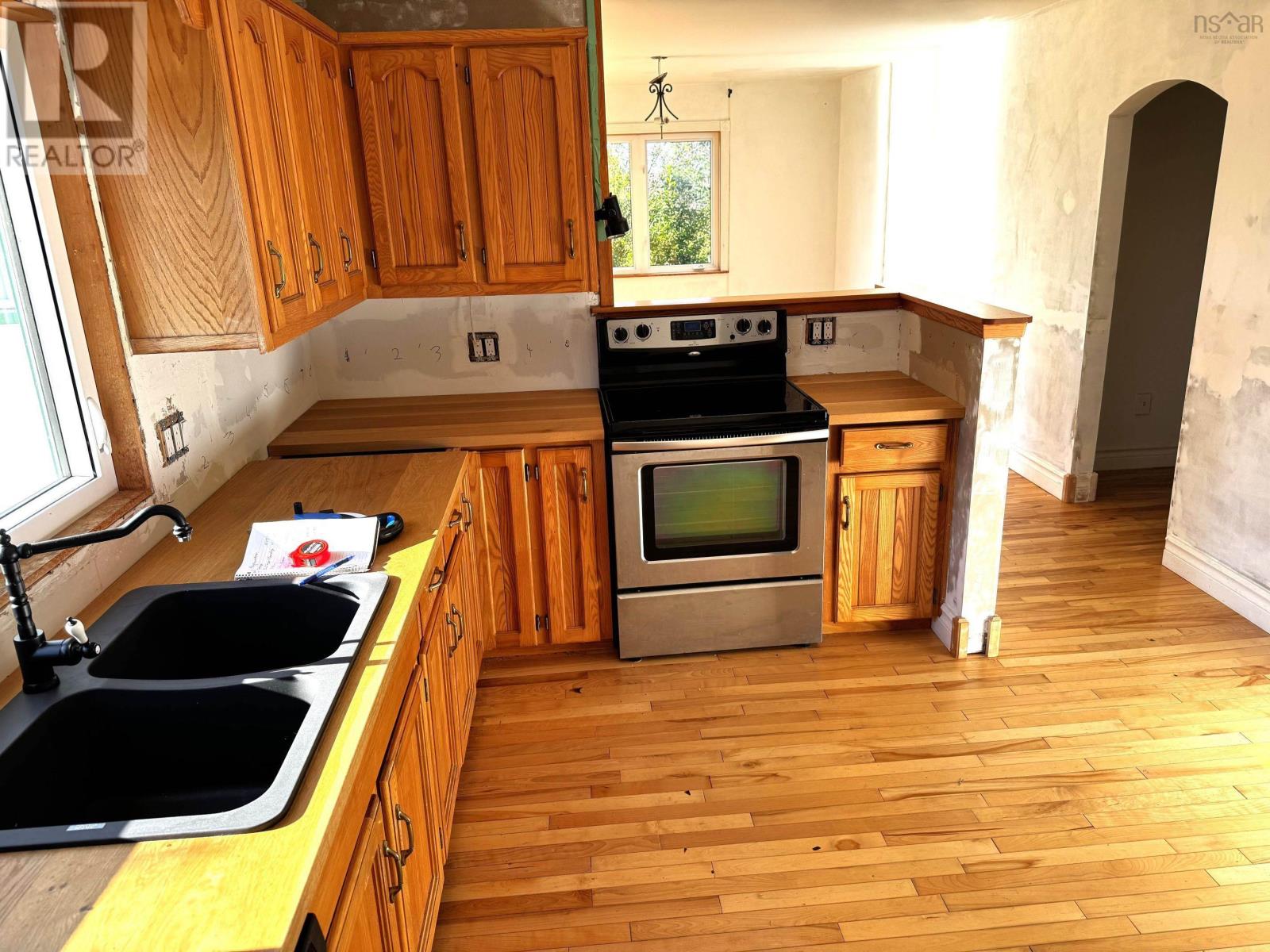 5 Homestead Road Bayswater Nova Scotia Canada B0J1T0 2
