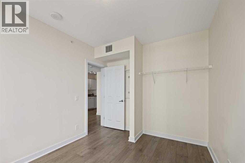 410, 10 Brentwood Common NW