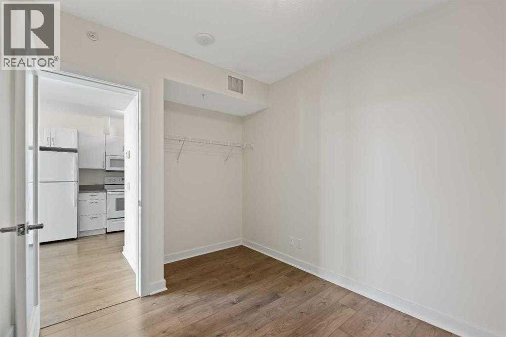410, 10 Brentwood Common NW