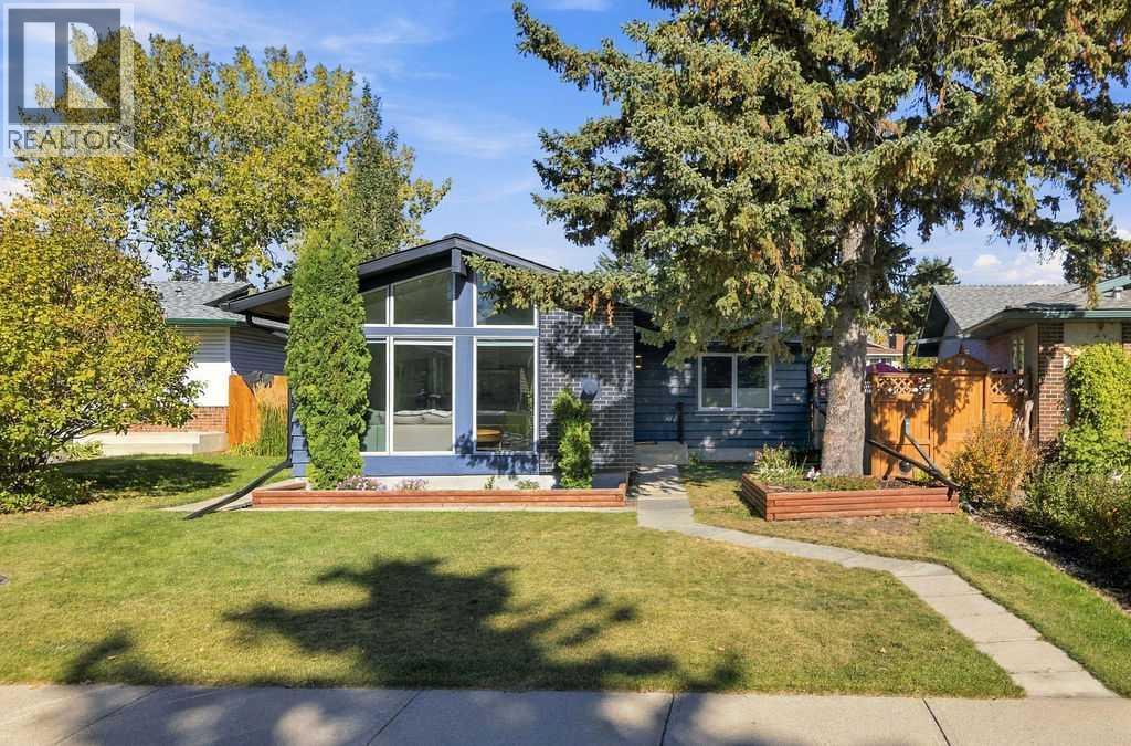39 Midridge Close Se, Calgary, Alberta  T2X 1G2 - Photo 1 - A2349250
