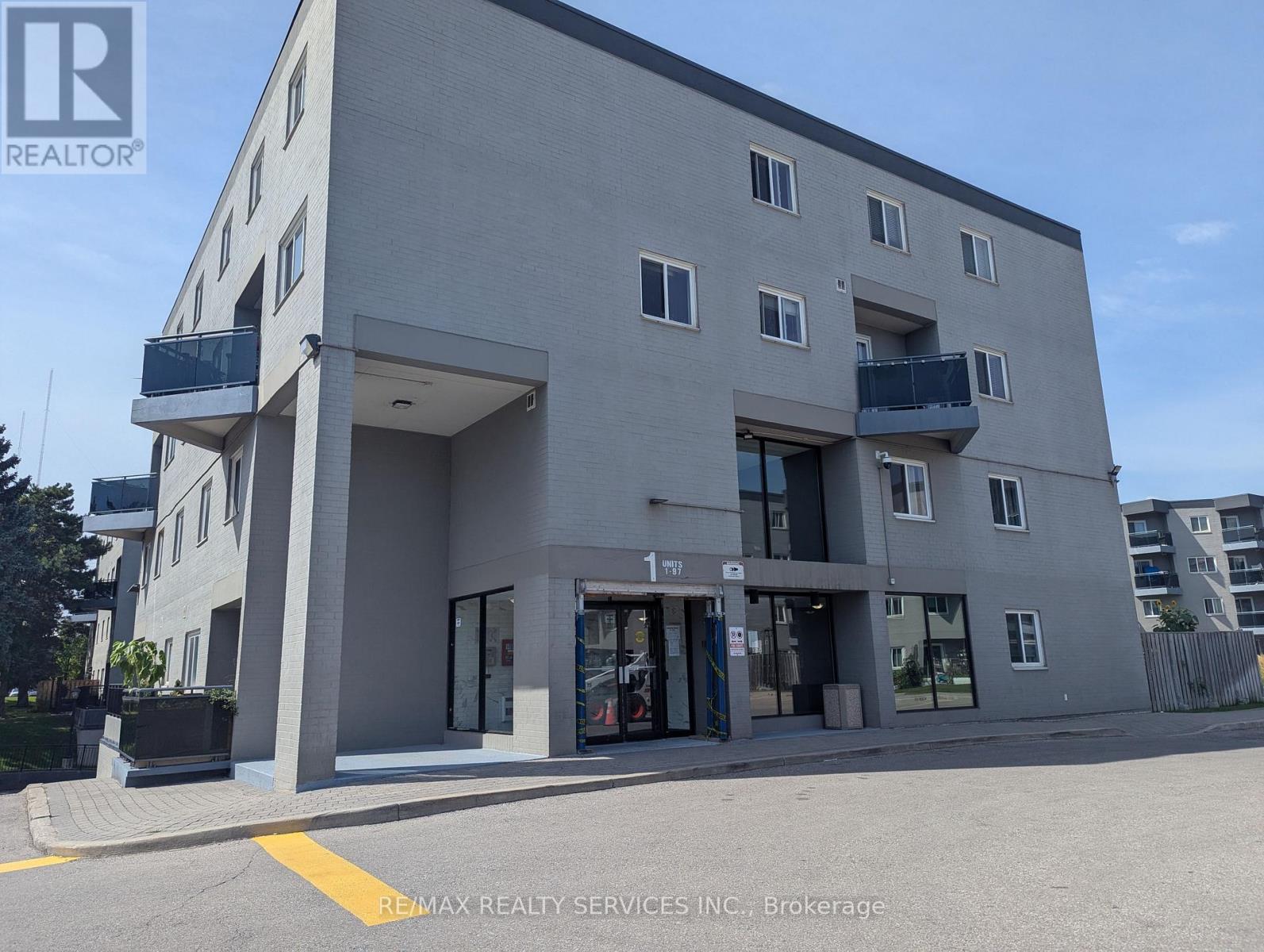 94 - 2001 BONNYMEDE DRIVE, Mississauga, Ontario
