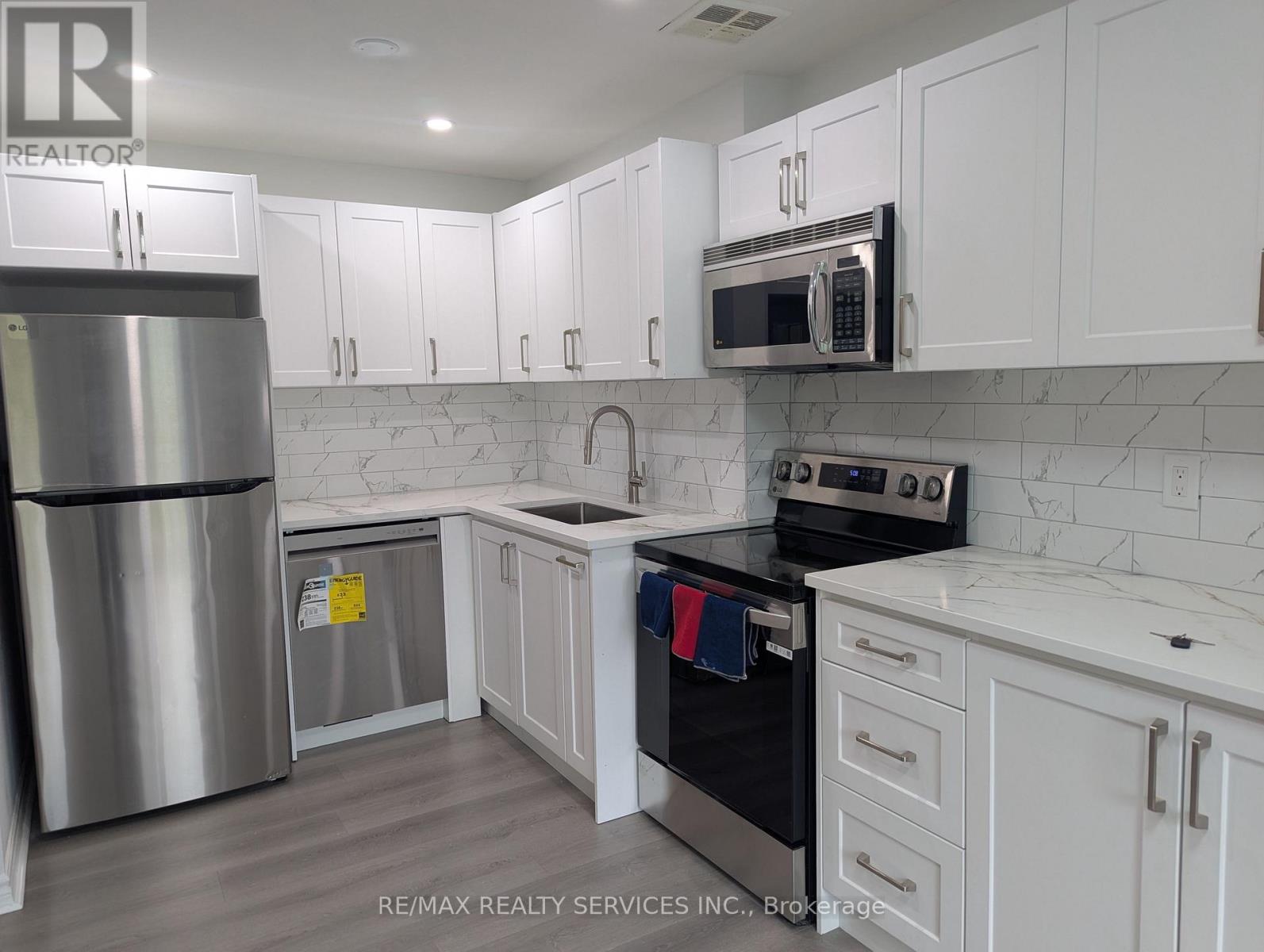 94 - 2001 Bonnymede Drive, Mississauga, Ontario L5J 4H8 - Photo 13 - W13855524