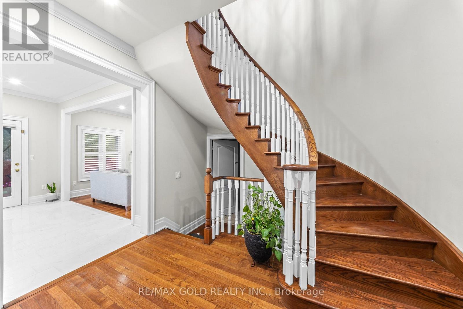 16 Regis Circle, Brampton, Ontario  L6P 1Y8 - Photo 15 - W13855544