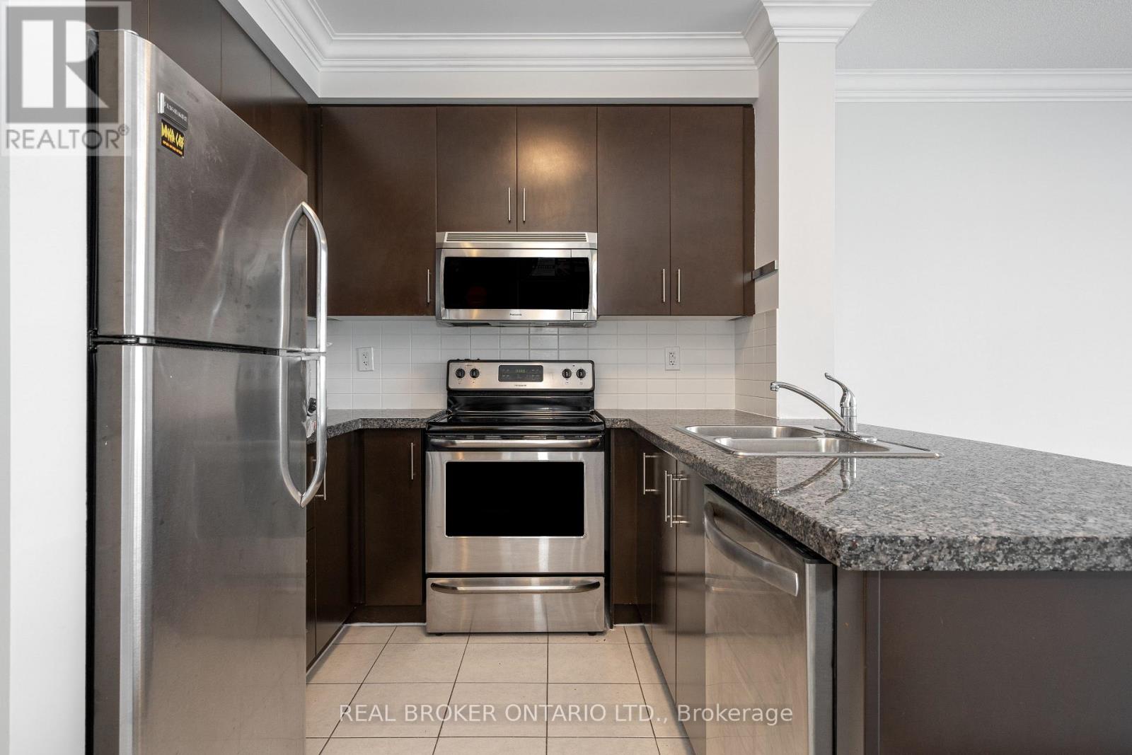 Ph2 - 3 Michael Power Place, Toronto, Ontario  M9A 0A2 - Photo 7 - W13855562