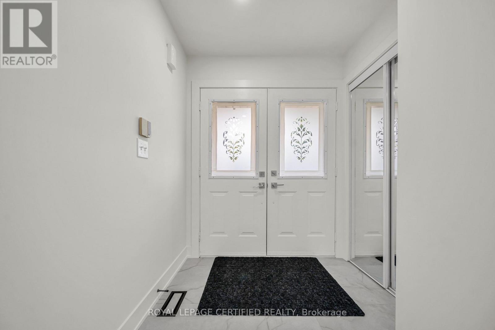 3864 Coachman Circle, Mississauga, Ontario  L5M 6R4 - Photo 12 - W13855592