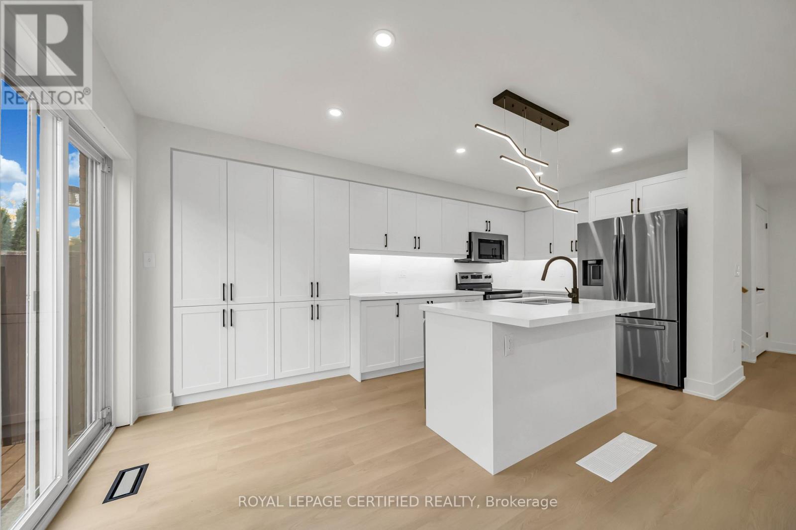 3864 Coachman Circle, Mississauga, Ontario  L5M 6R4 - Photo 16 - W13855592