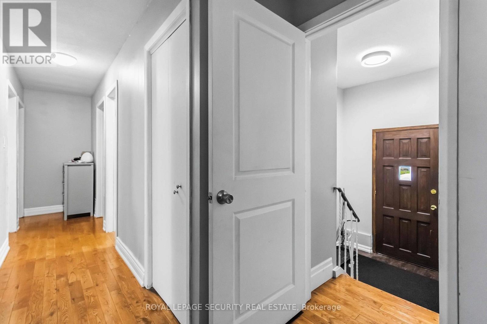 93 CONNAUGHT CRESCENT Caledon (Bolton West) Ontario Canada L7E2S3 3