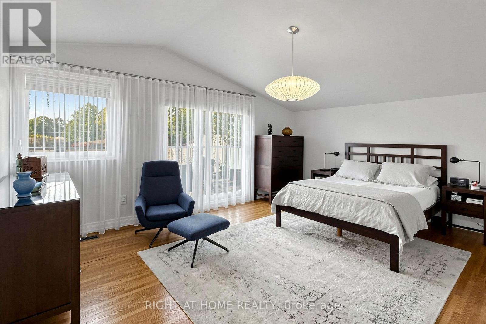 4 Grovetree Road, Toronto, Ontario  M9V 2Y2 - Photo 18 - W13836574