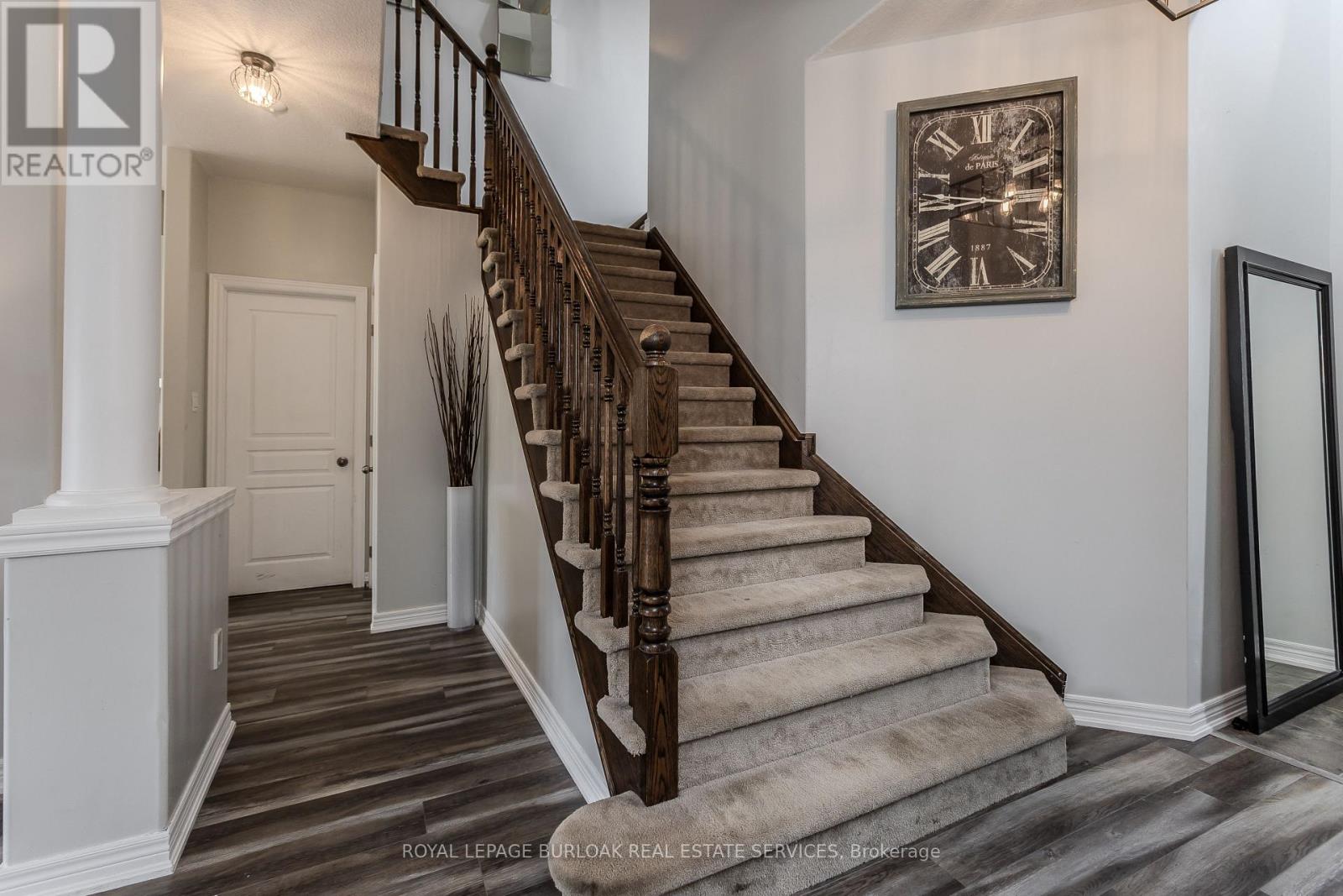 32 Great Oak Trail, Hamilton (Binbrook), Ontario  L0R 1C0 - Photo 10 - X13855564