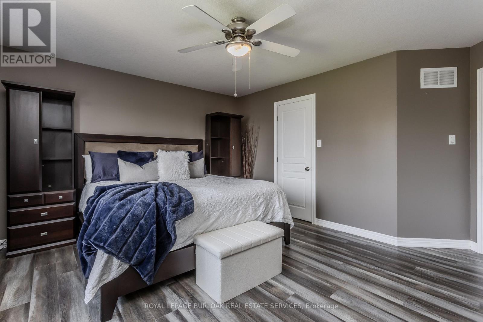 32 Great Oak Trail, Hamilton (Binbrook), Ontario  L0R 1C0 - Photo 14 - X13855564