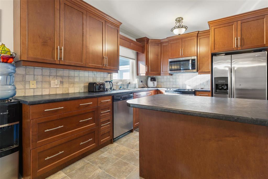 3 South Park Drive, Steinbach, Manitoba R5G 2E8 - Photo 5 - 202624734