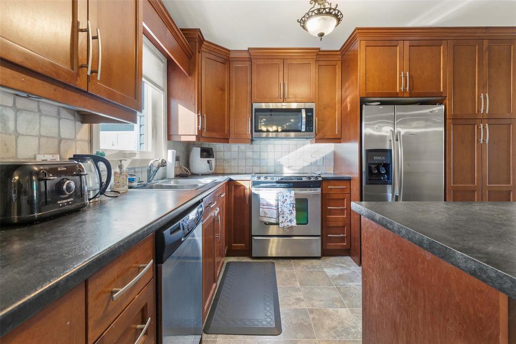 3 South Park Drive, Steinbach, Manitoba R5G 2E8 - Photo 6 - 202624734