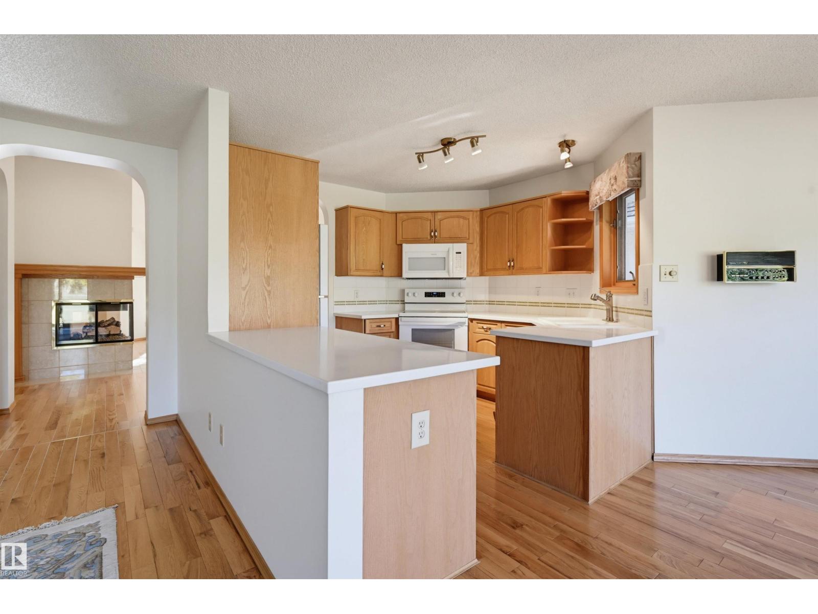 127 Ironwood Pl NW, Edmonton, Alberta  T6J 6R4 - Photo 14 - E4511049
