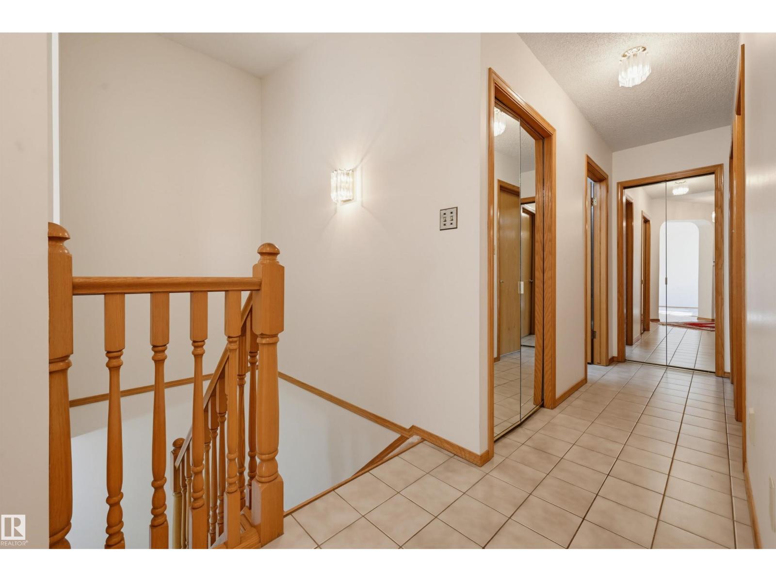 127 Ironwood Pl NW, Edmonton, Alberta  T6J 6R4 - Photo 39 - E4511049