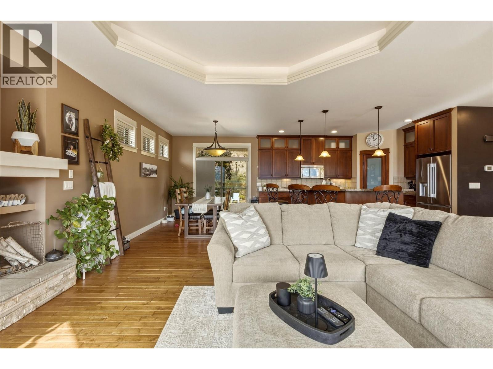 547 Mt. Tanner Place, Coldstream, British Columbia  V1B 4B4 - Photo 7 - 10402332
