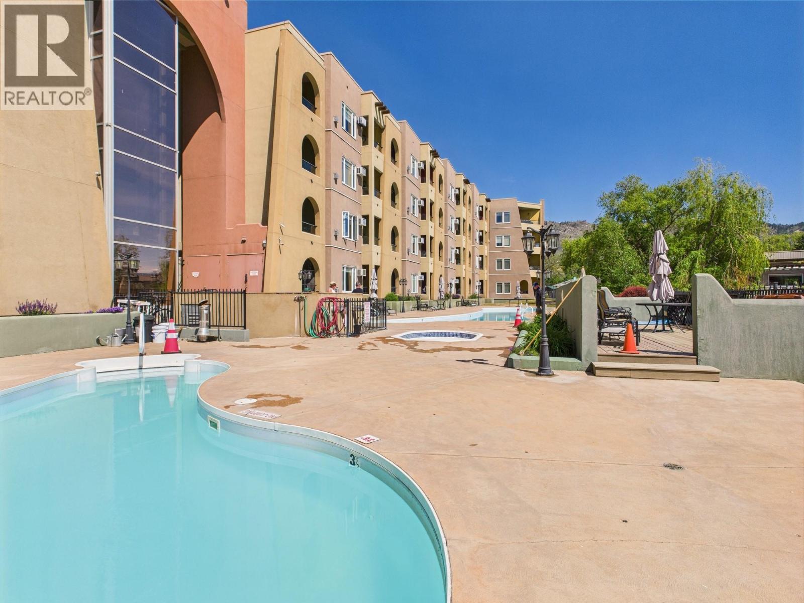 15 Solana Key Court Unit# 108