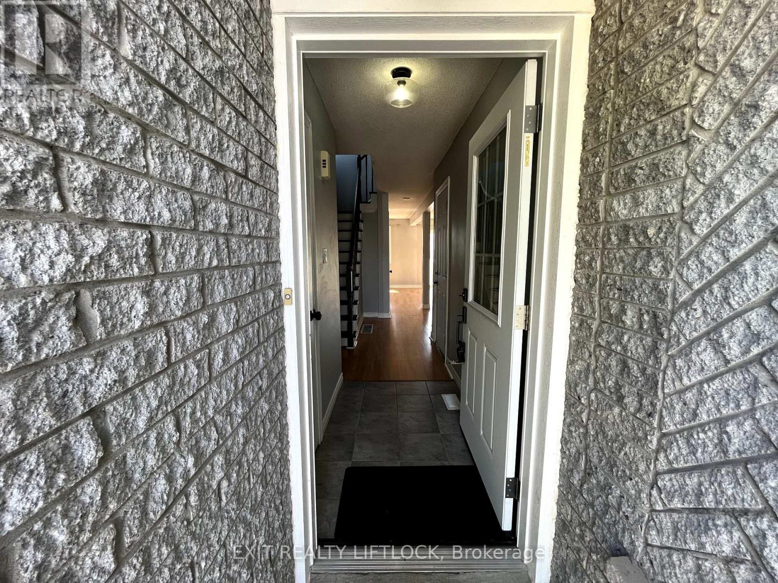 722 Trailview Drive, Peterborough, Ontario  K9J 8P2 - Photo 2 - X13855712
