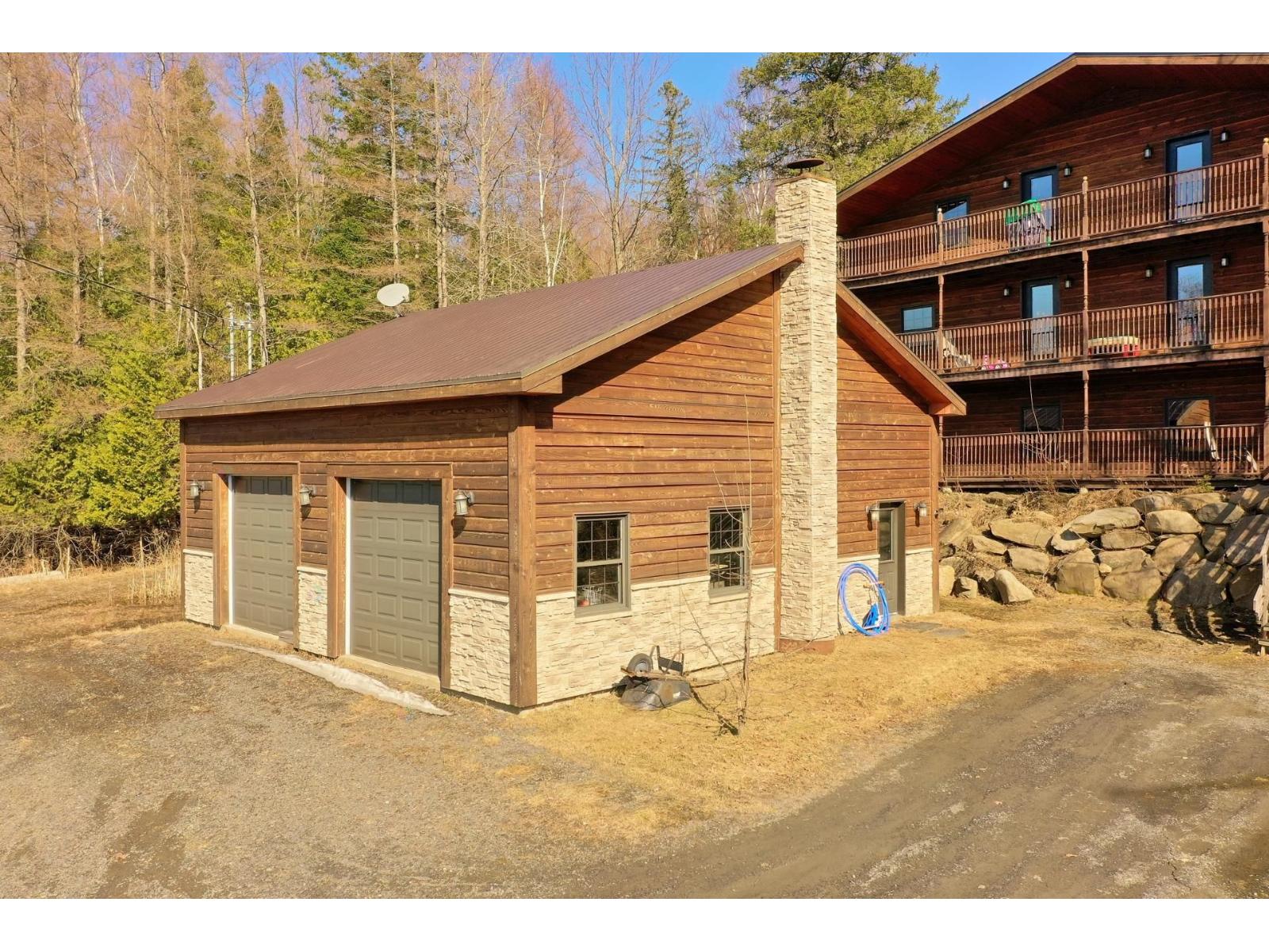 2649 Ch. Cabana Coaticook Quebec Canada J1A2S4 5