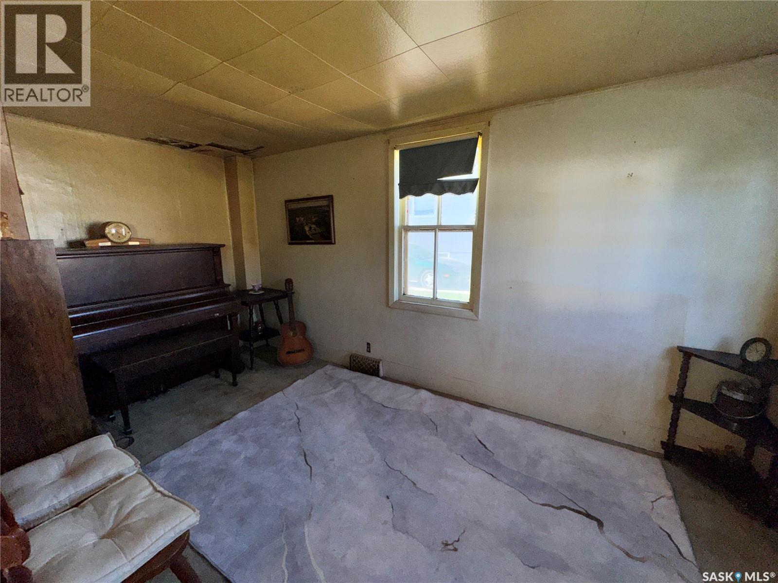 414 4th Avenue E, Biggar, Saskatchewan  S0K 0M0 - Photo 12 - SK050163