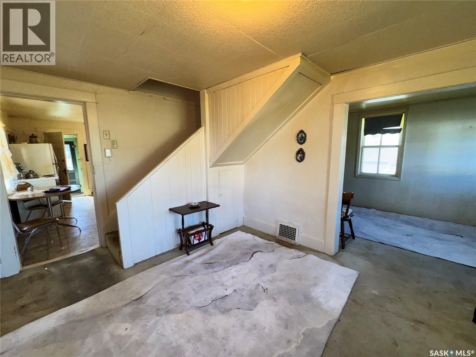 414 4th Avenue E, Biggar, Saskatchewan  S0K 0M0 - Photo 8 - SK050163