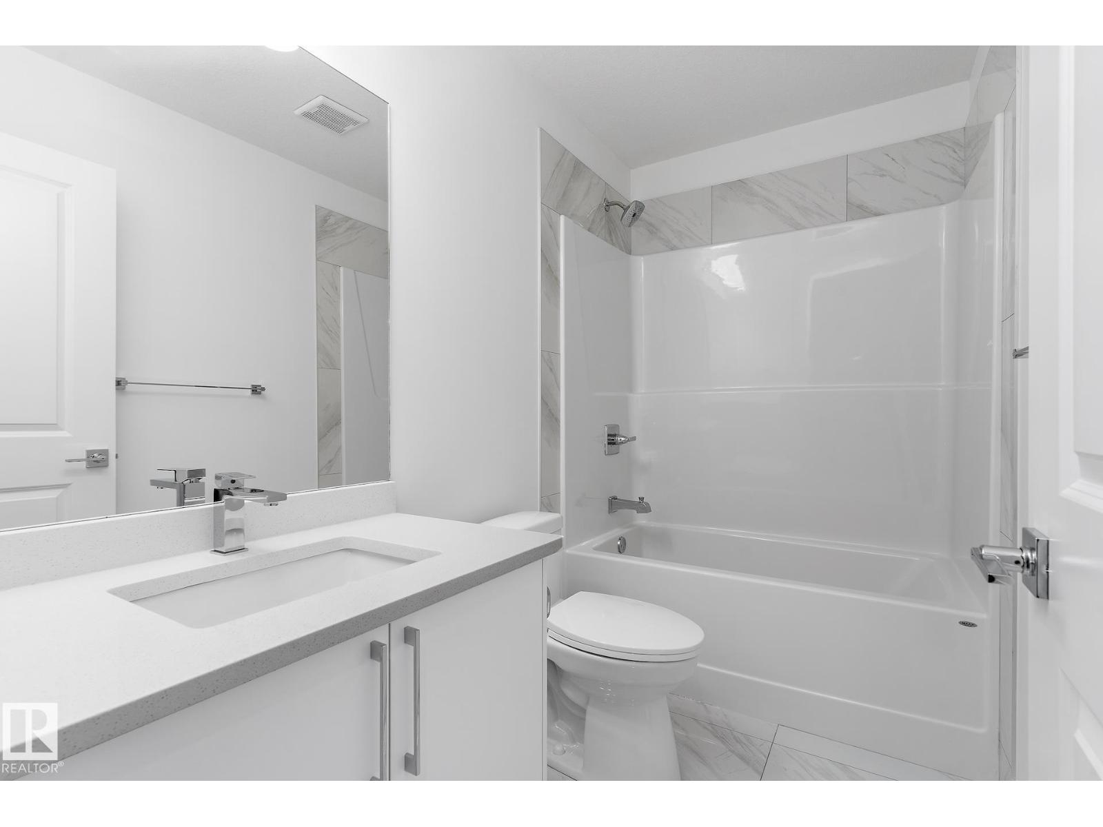 #UPPER 6630 46 AV