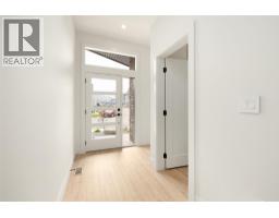 908 Bull Crescent, Kelowna, British Columbia  V1W 4N2 - Photo 4 - 10399472