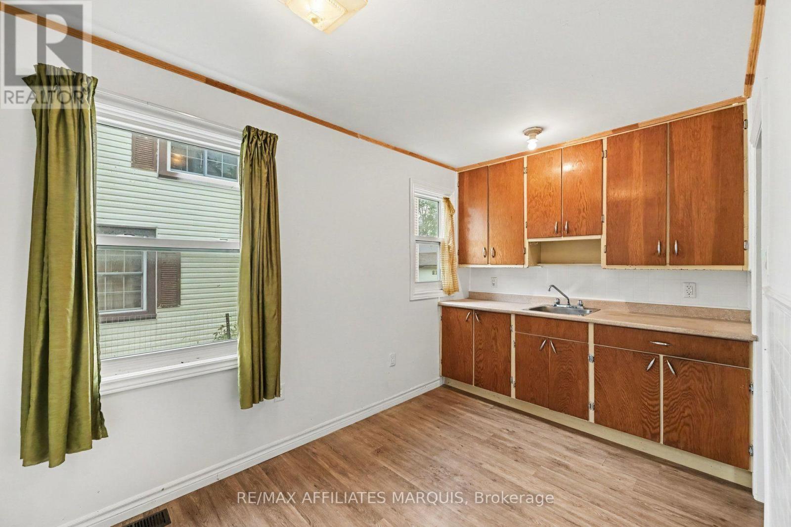 19 Churchill Crescent, Smiths Falls, Ontario  K7A 3H3 - Photo 8 - X13855826