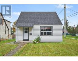19 CHURCHILL CRESCENT, Smiths Falls, Ontario
