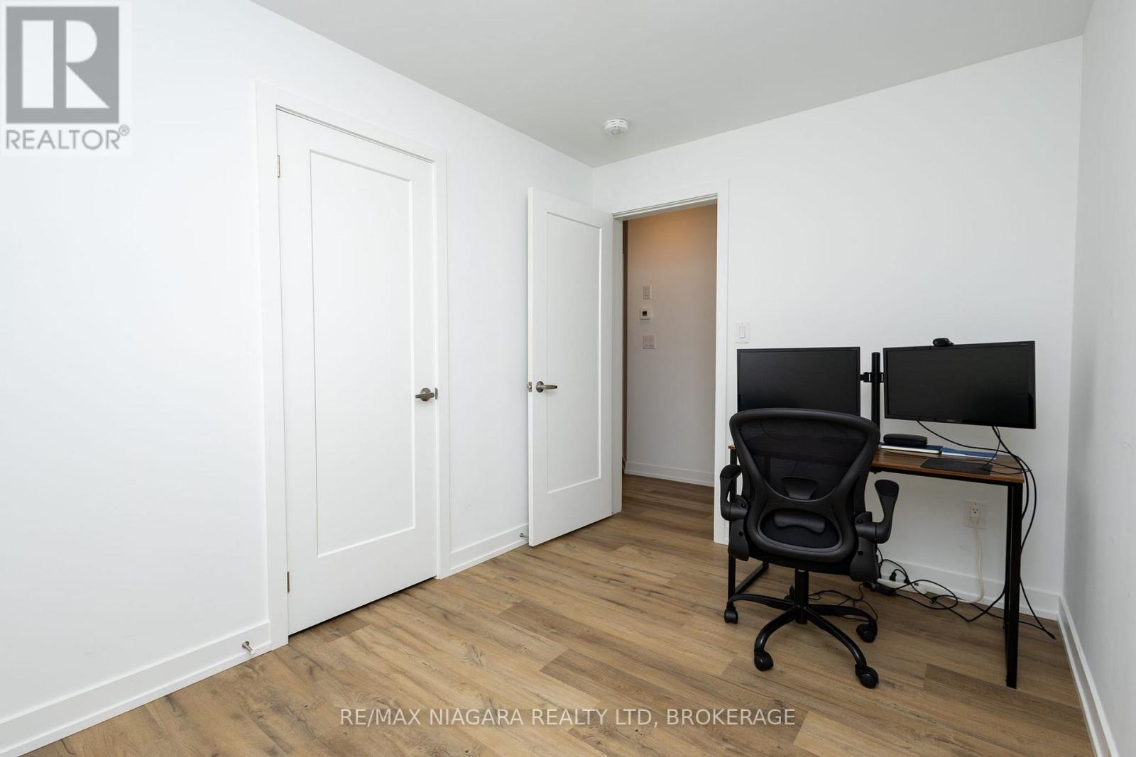 4263 Fourth Avenue, Niagara Falls, Ontario L2E 0C2 - Photo 12 - X13855672