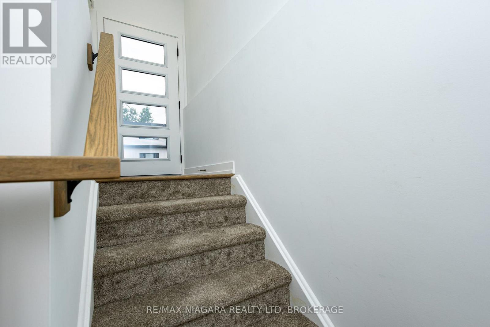 4263 Fourth Avenue, Niagara Falls, Ontario L2E 0C2 - Photo 2 - X13855672