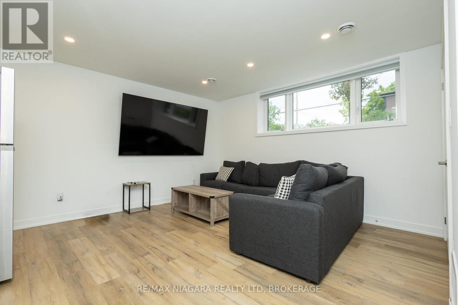 4263 Fourth Avenue, Niagara Falls, Ontario L2E 0C2 - Photo 6 - X13855672