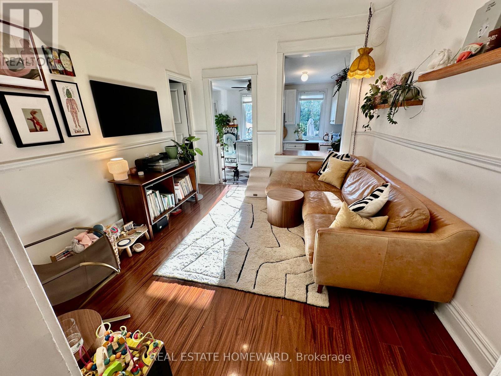 250 Rushton Road, Toronto, Ontario  M6G 3J5 - Photo 6 - C13855776