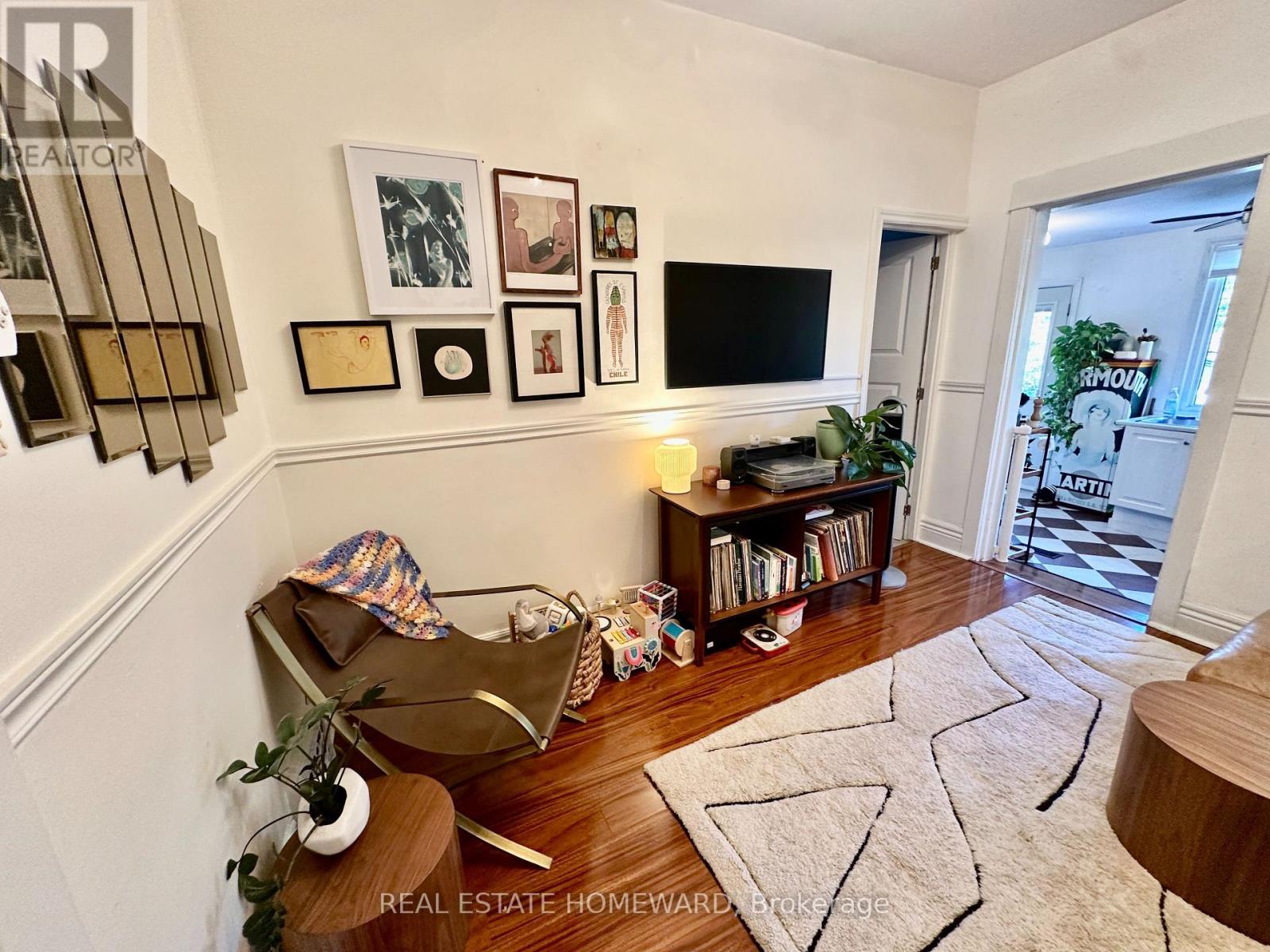 250 Rushton Road, Toronto, Ontario  M6G 3J5 - Photo 9 - C13855776