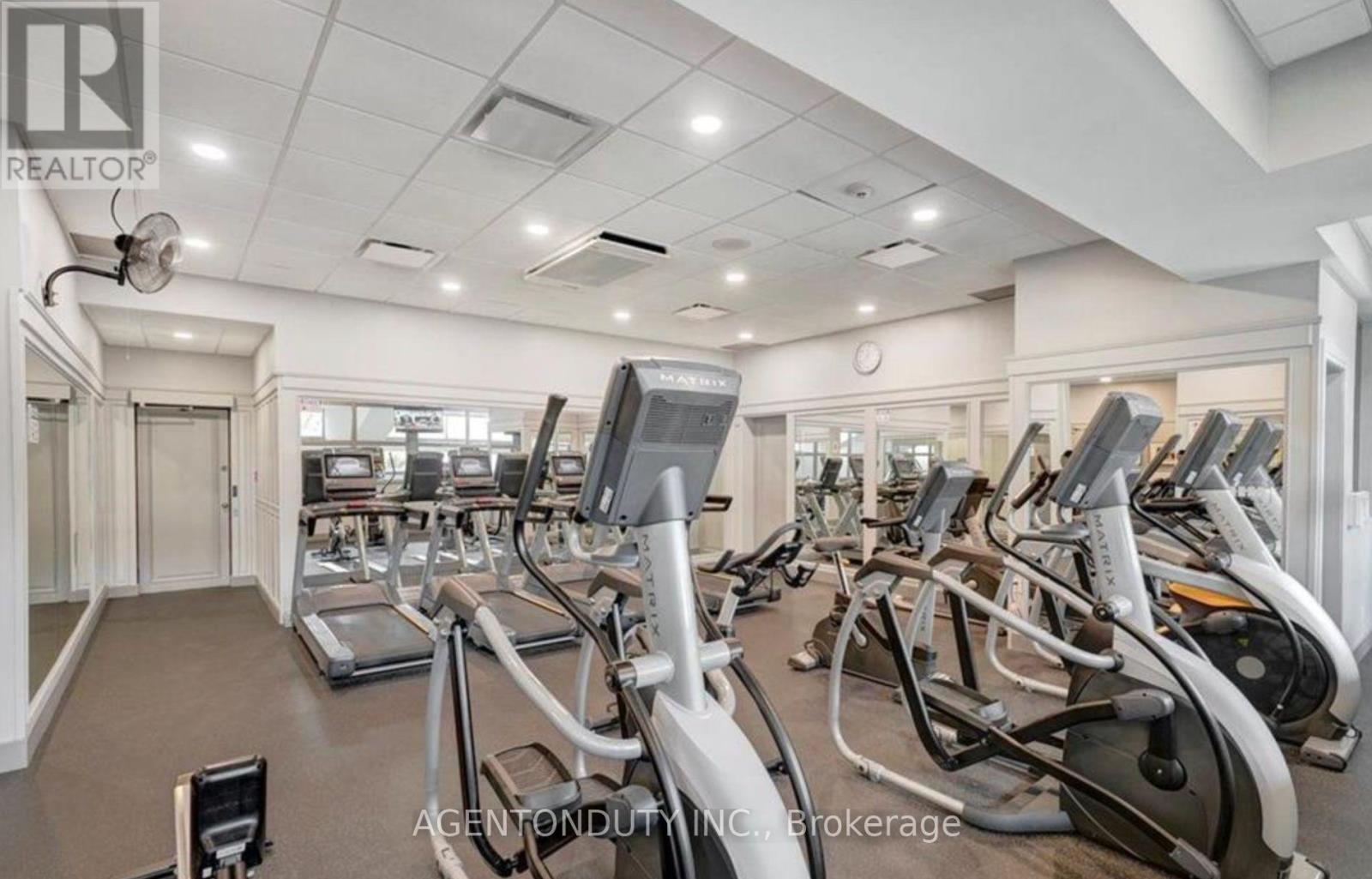 1605 - 65 Harbour Square, Toronto, Ontario  M5J 2L4 - Photo 21 - C13855814