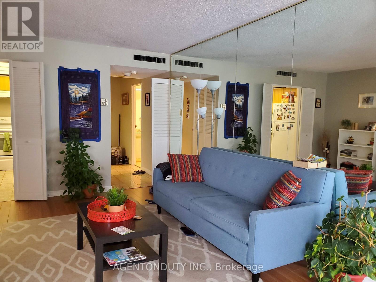 1605 - 65 Harbour Square, Toronto, Ontario  M5J 2L4 - Photo 6 - C13855814