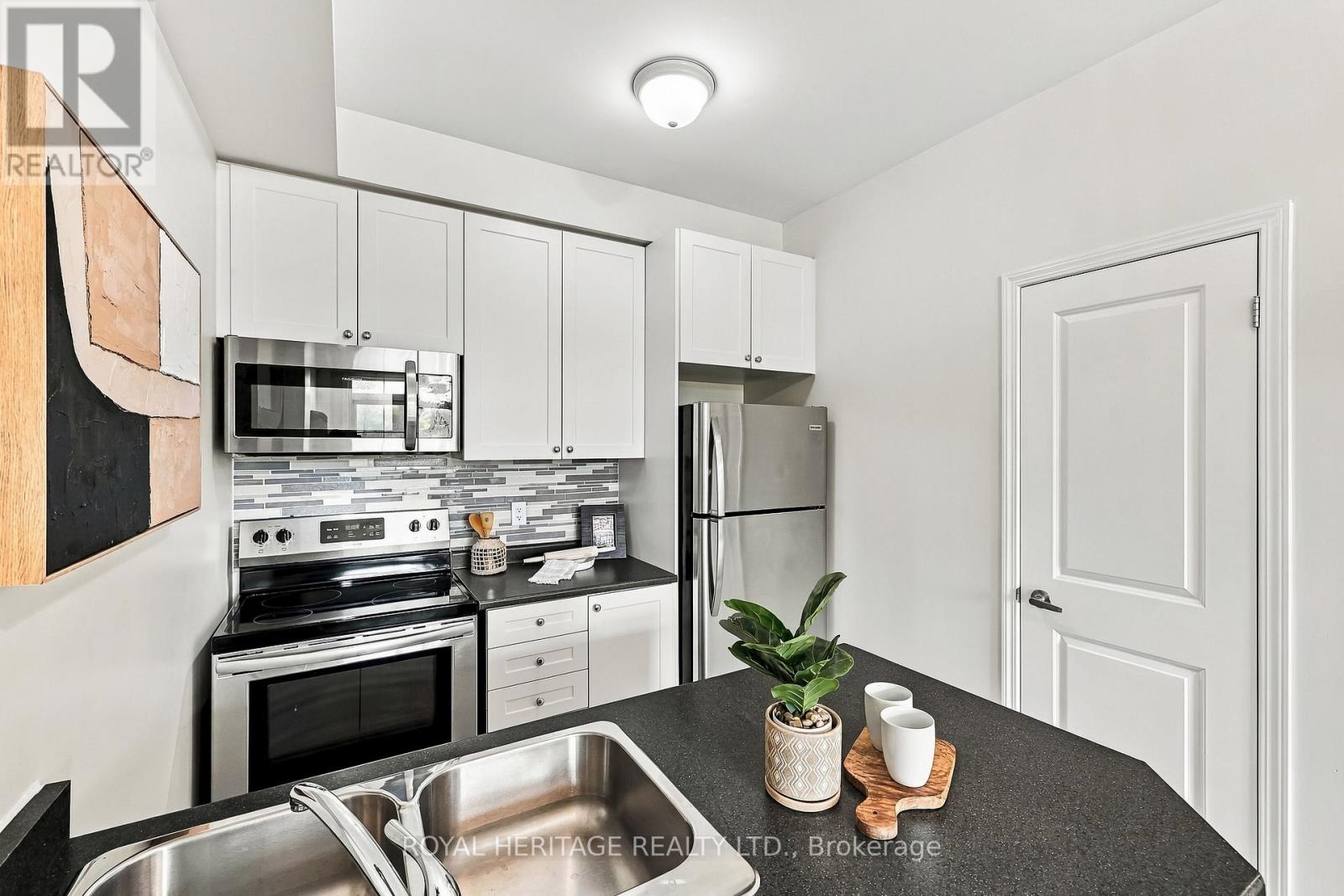 320 - 80 Aspen Springs Drive, Clarington (Bowmanville), Ontario  L1C 0V4 - Photo 18 - E13855662