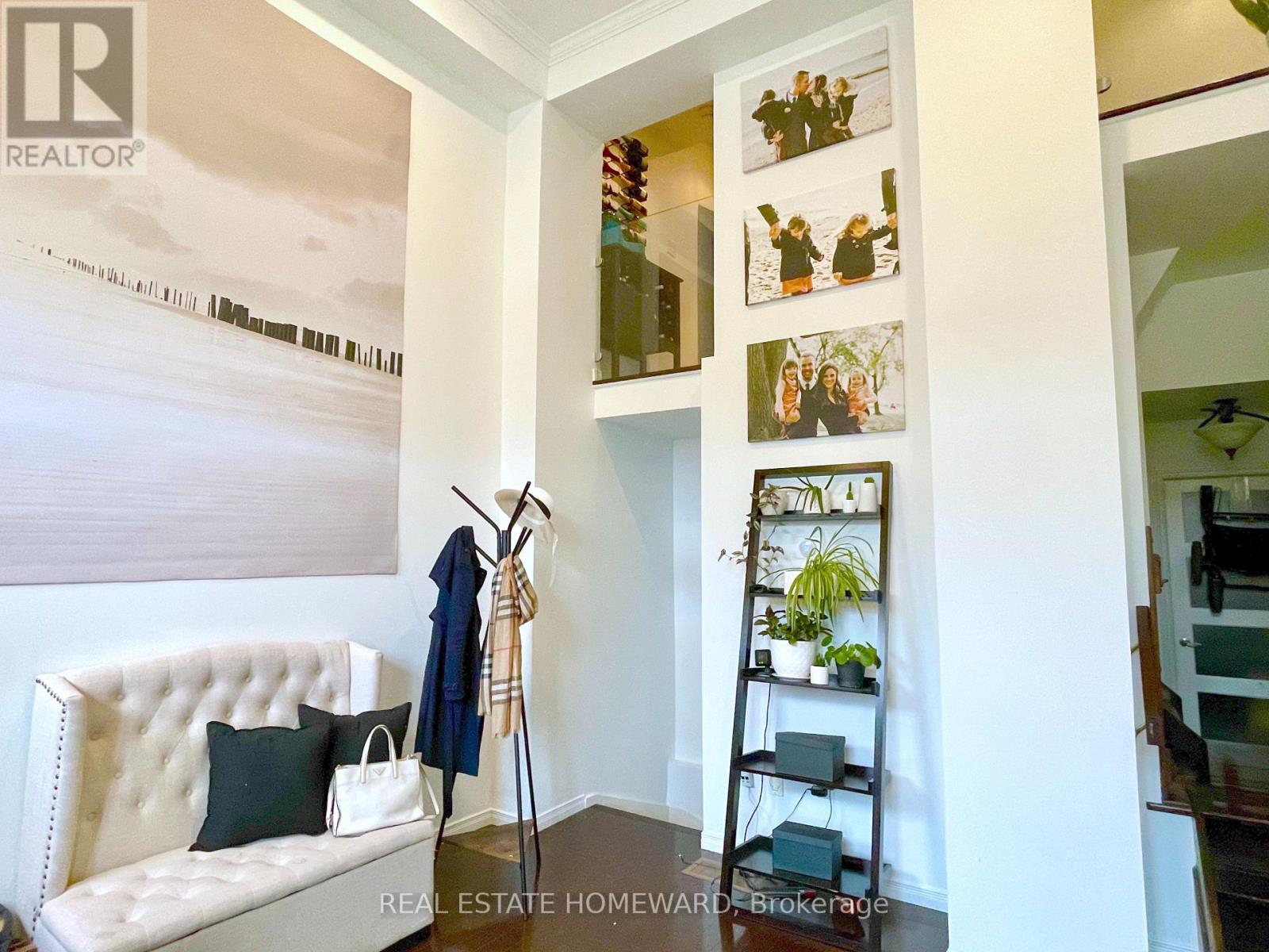287 Kingswood Road, Toronto, Ontario  M4E 3N8 - Photo 4 - E13855794