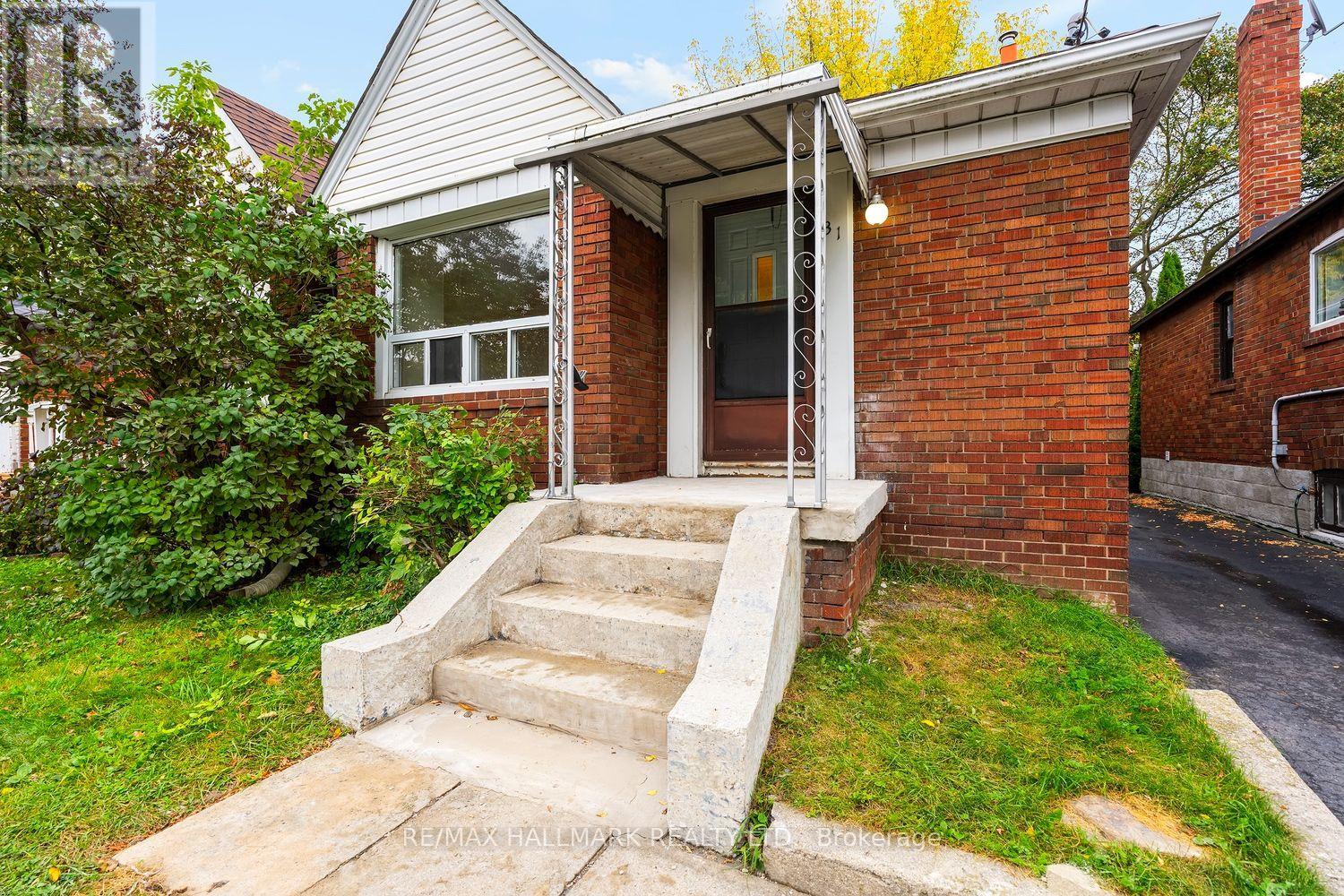 31 THORA AVENUE, Toronto, Ontario