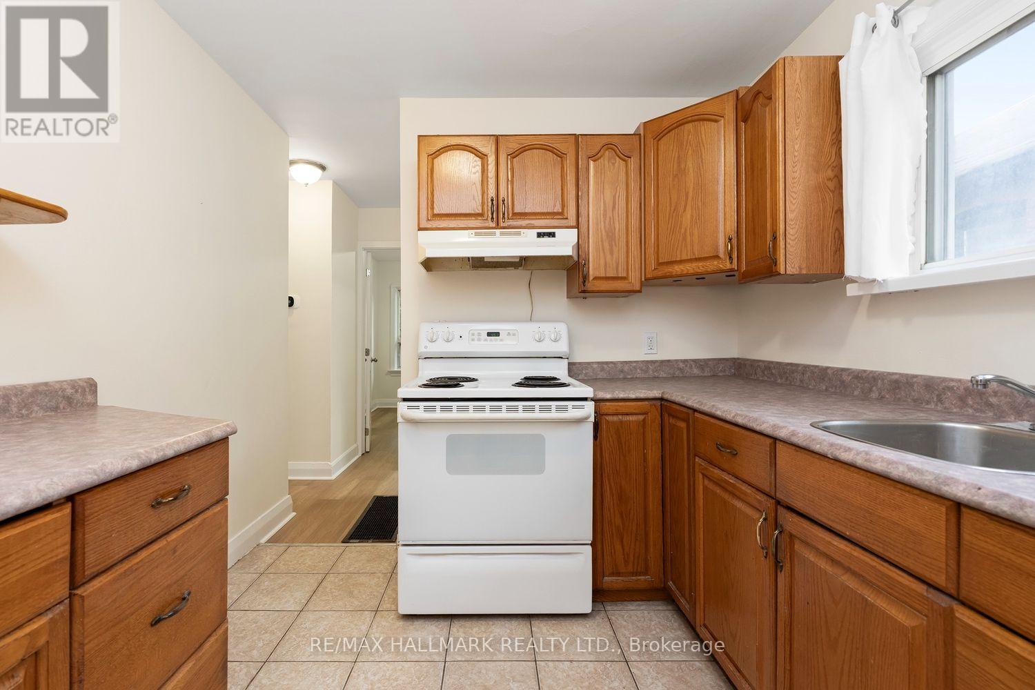 31 Thora Avenue, Toronto, Ontario  M1L 2P7 - Photo 17 - E13855862