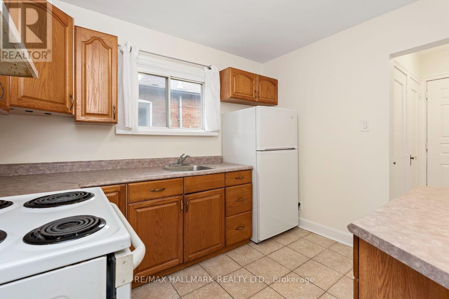 31 Thora Avenue, Toronto, Ontario  M1L 2P7 - Photo 18 - E13855862