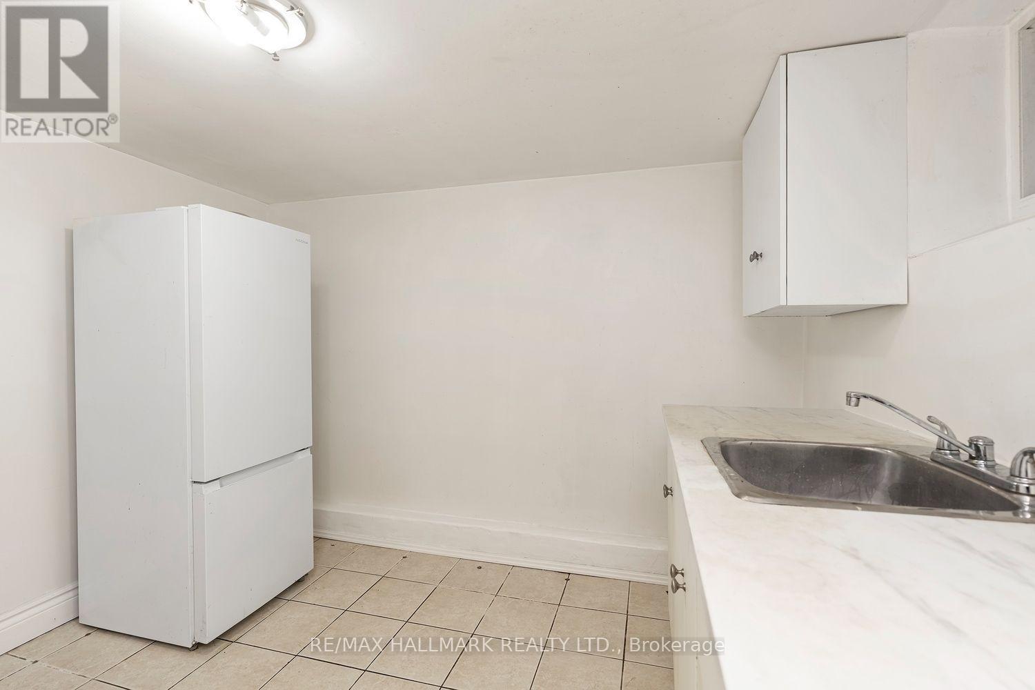 31 Thora Avenue, Toronto, Ontario  M1L 2P7 - Photo 23 - E13855862