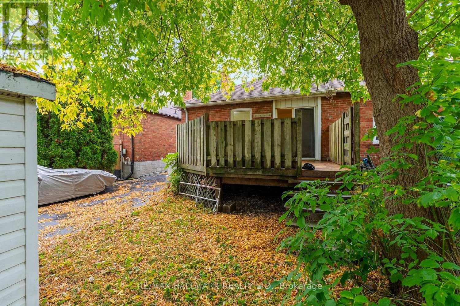 31 Thora Avenue, Toronto, Ontario  M1L 2P7 - Photo 27 - E13855862