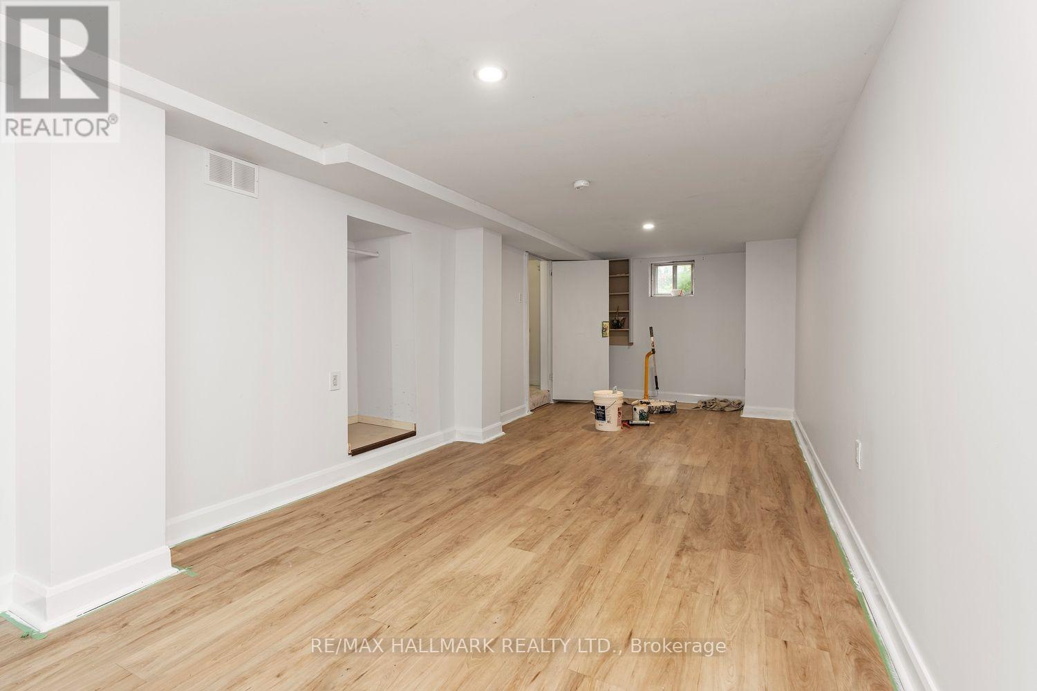 31 Thora Avenue, Toronto, Ontario  M1L 2P7 - Photo 8 - E13855862